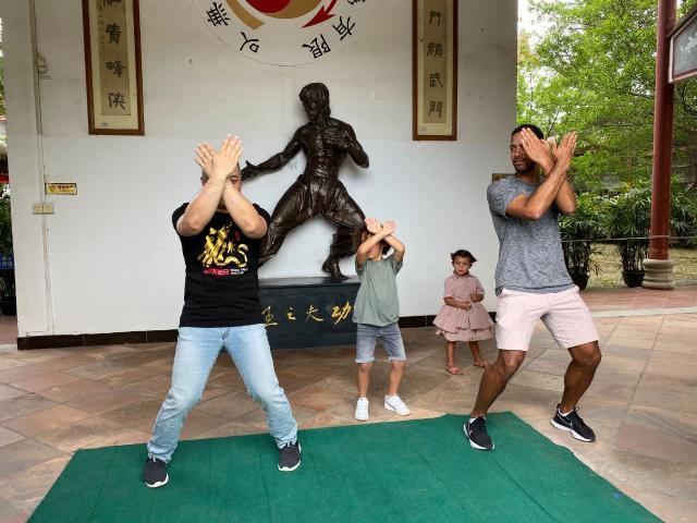 九游体育首页入口-登贝莱休假时学起了武术 谈疫情下中国最安全